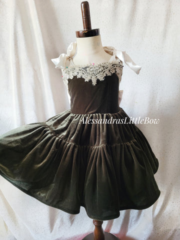 Ready to ship olive velvet fashion dress size 4t fits 3t-5/6
