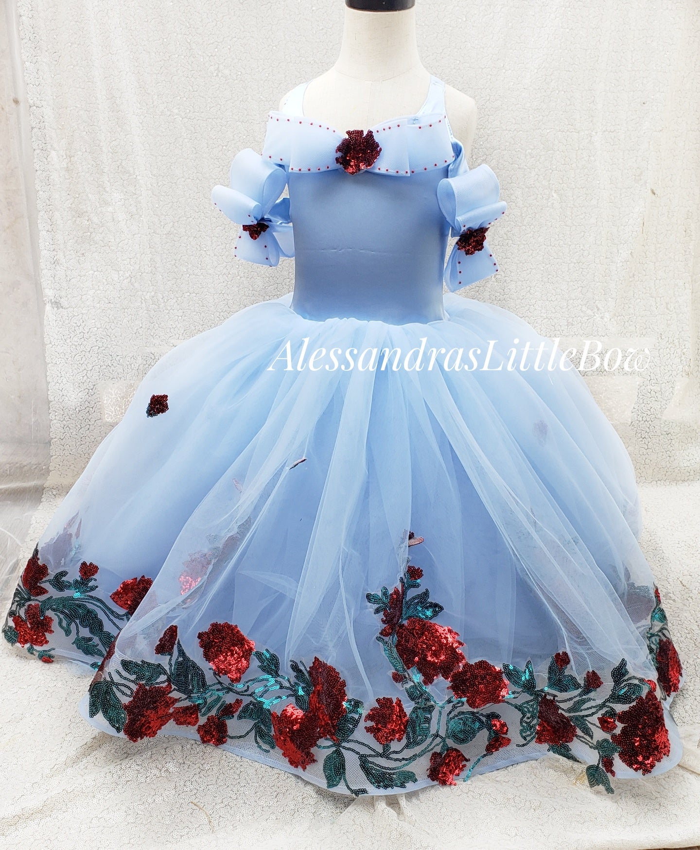 Winter wonderland / Frozen AlessandrasLittleBow Winter wonderland / Frozen AlessandrasLittleBow