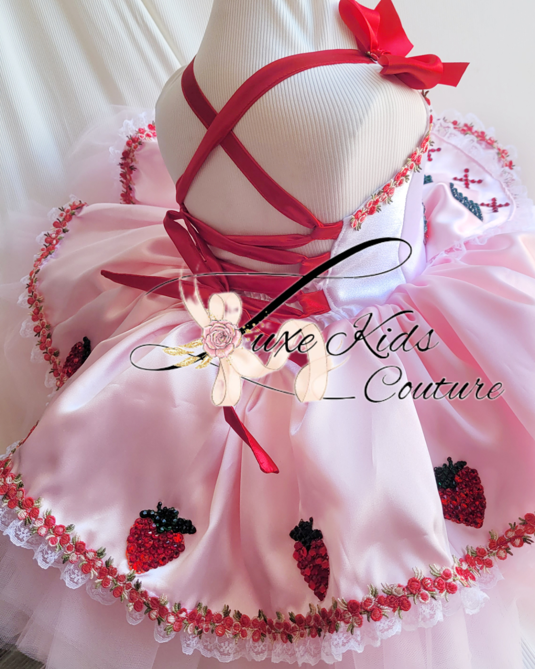 Strawberry Shortcake Couture Dress 10 kids Strawberry Shortcake Couture Dress 10 kids