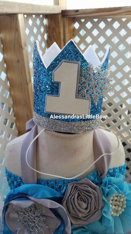 Winter Wonderland birthday crown - AlessandrasLittleBow
