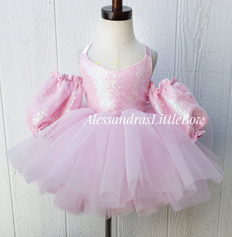 Ballerina Couture dress with Off shoulder sleeves